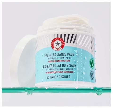 First Aid Beauty Facial Radiance Pads review 1